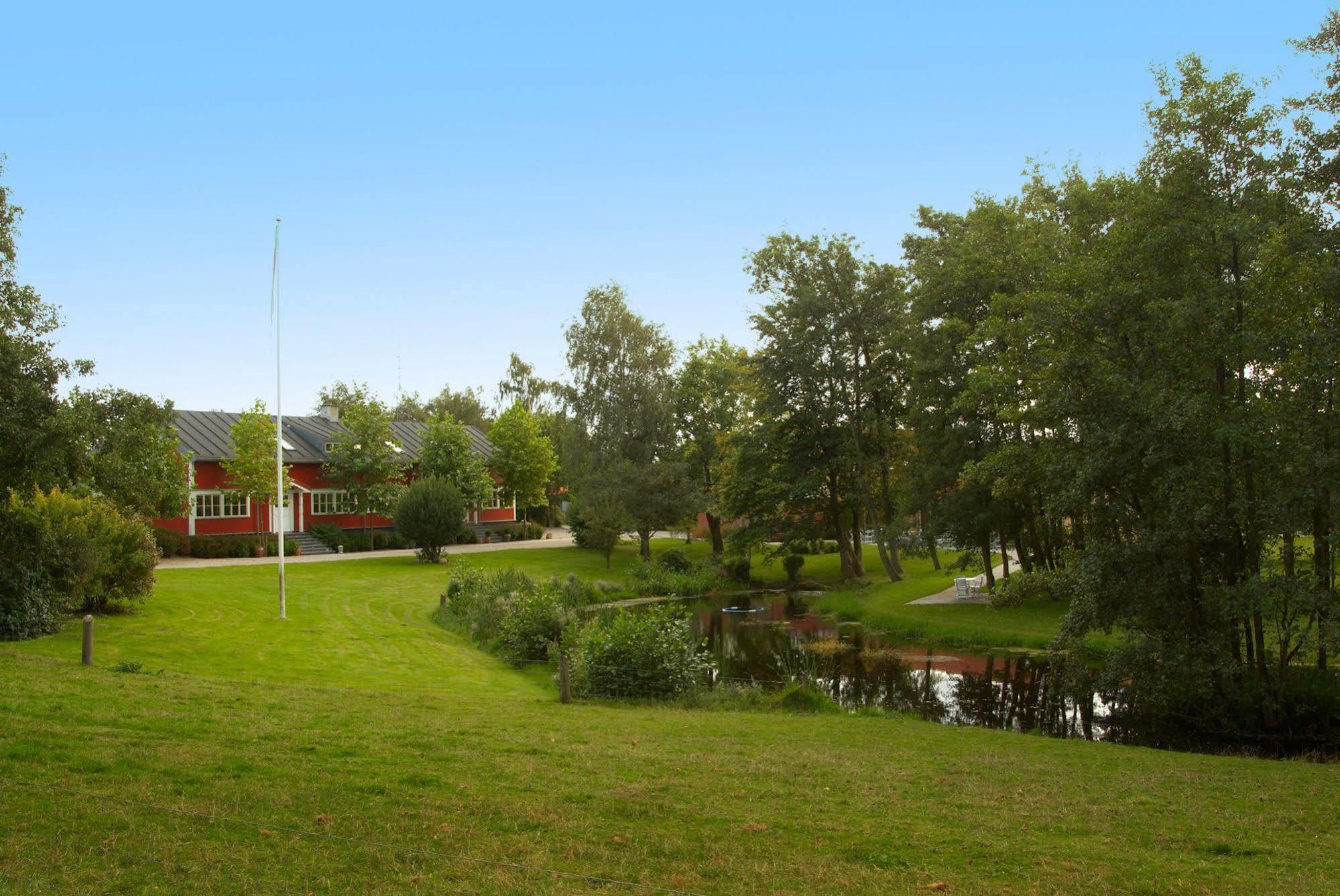 Fjelsted Skov Hotel & Konference Ejby  Buitenkant foto